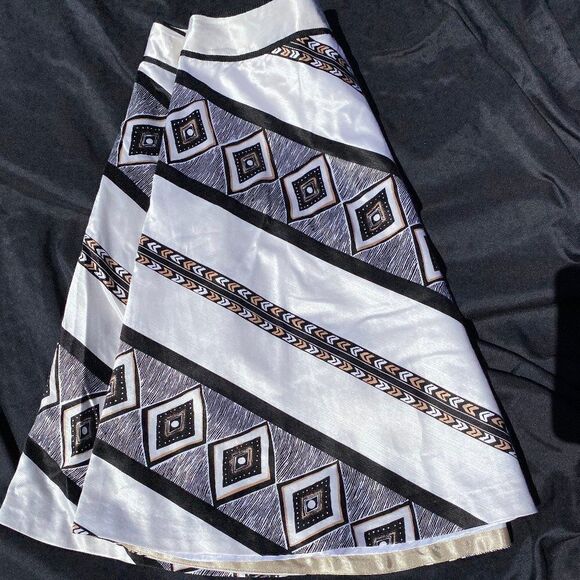 White House Black Market Aztec Silk Skirt WHBM Sz6 - Picture 5 of 13